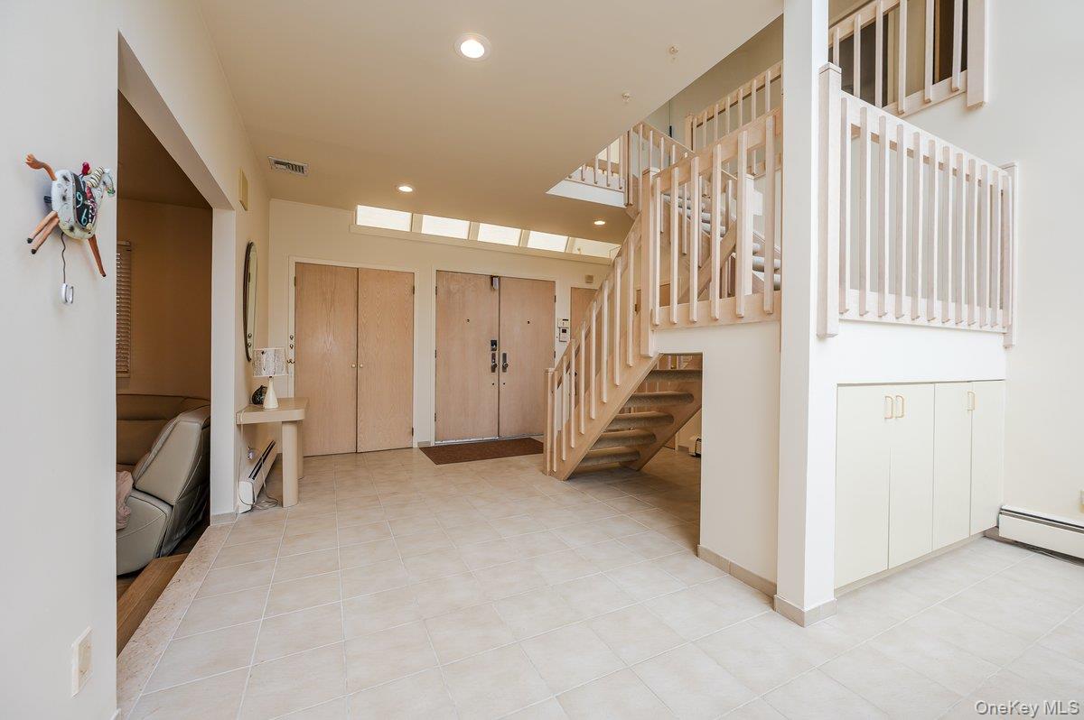 40 Cayuga Avenue Property Photo 4