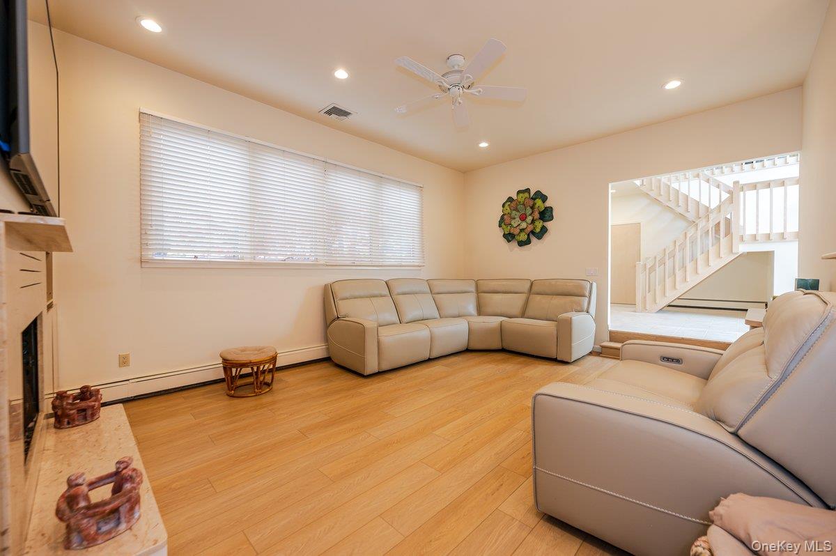 40 Cayuga Avenue Property Photo 11