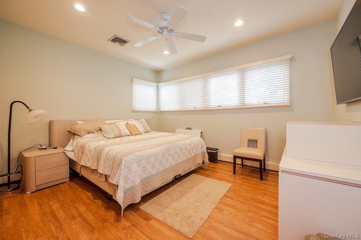 40 Cayuga Avenue Property Photo 13