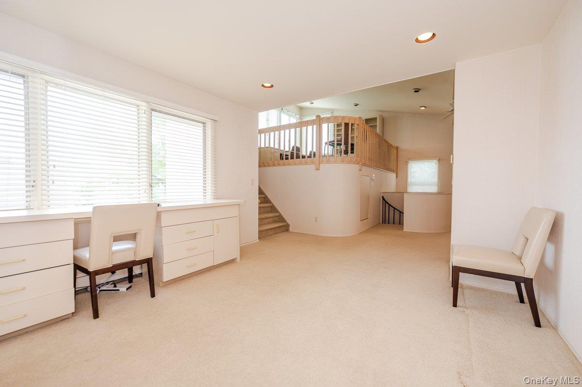 40 Cayuga Avenue Property Photo 21