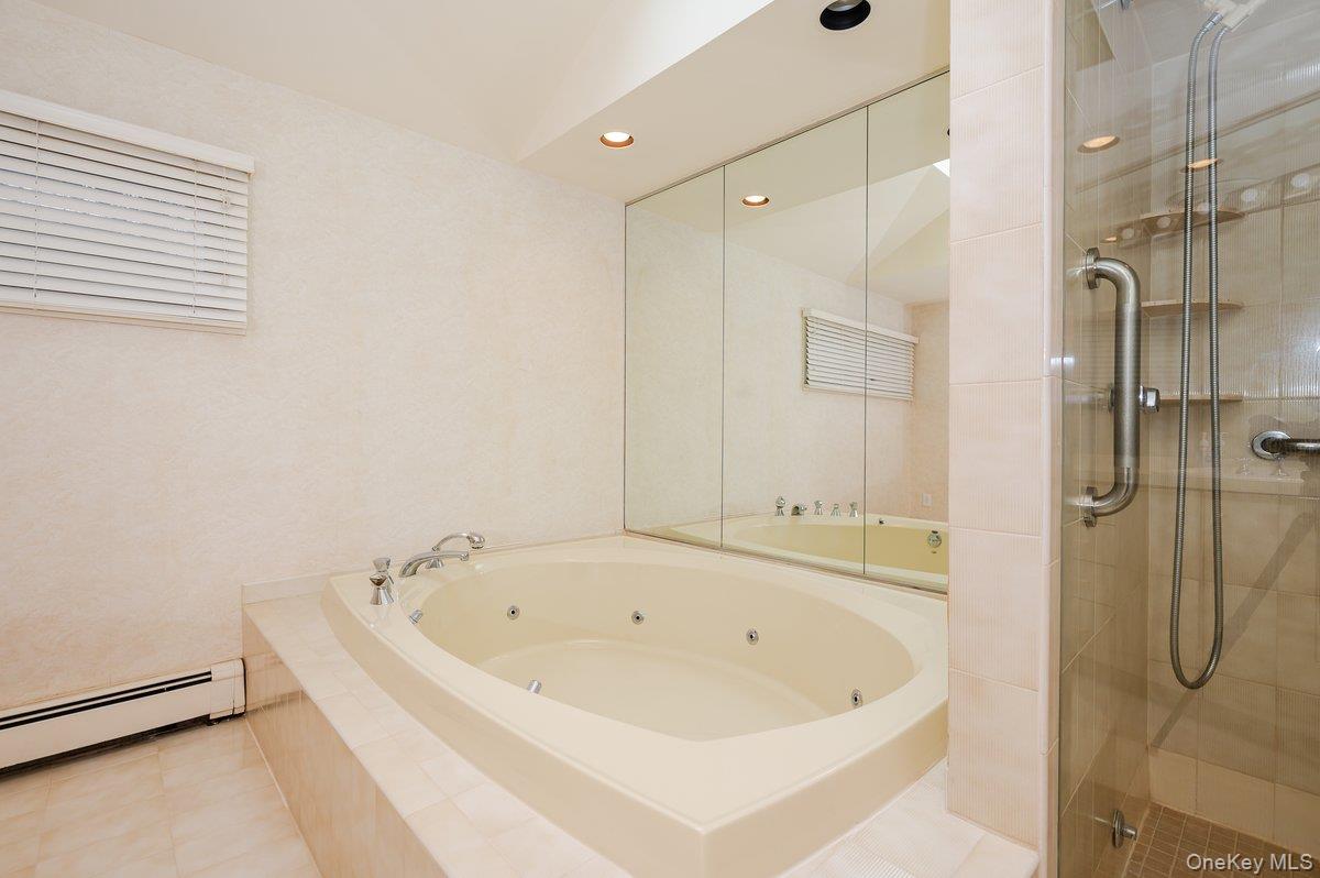 40 Cayuga Avenue Property Photo 24