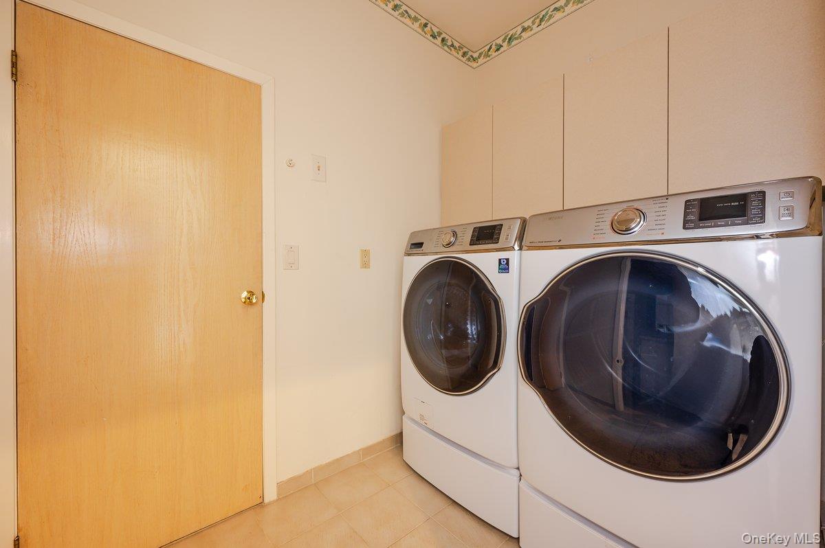 40 Cayuga Avenue Property Photo 31