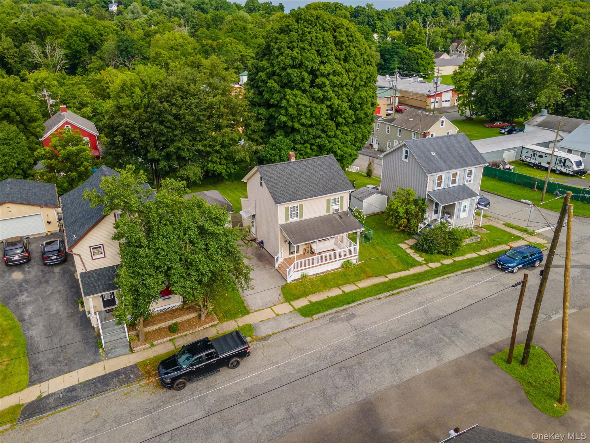 19 Railroad Avenue Property Photo 1