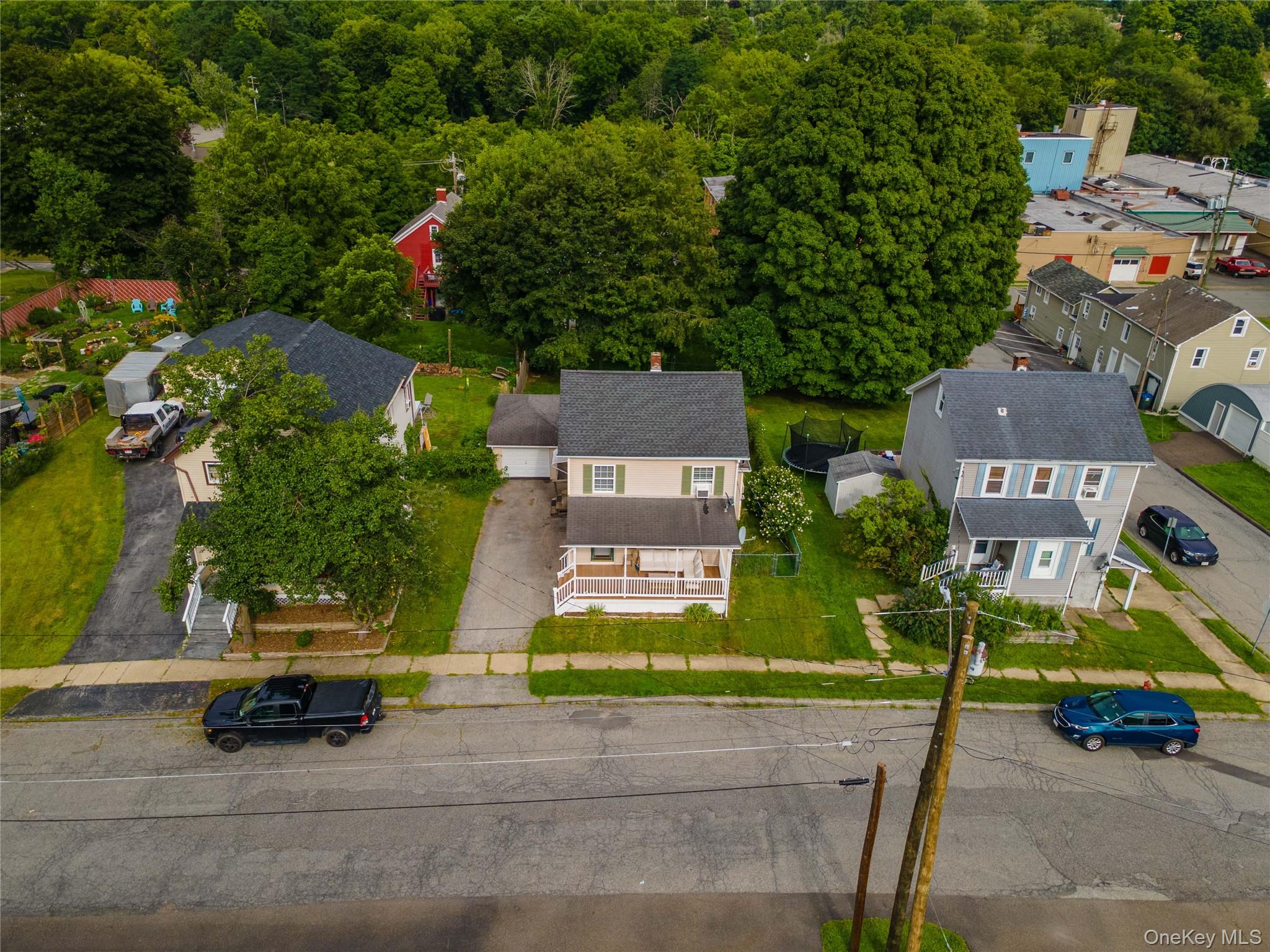 19 Railroad Avenue Property Photo 2