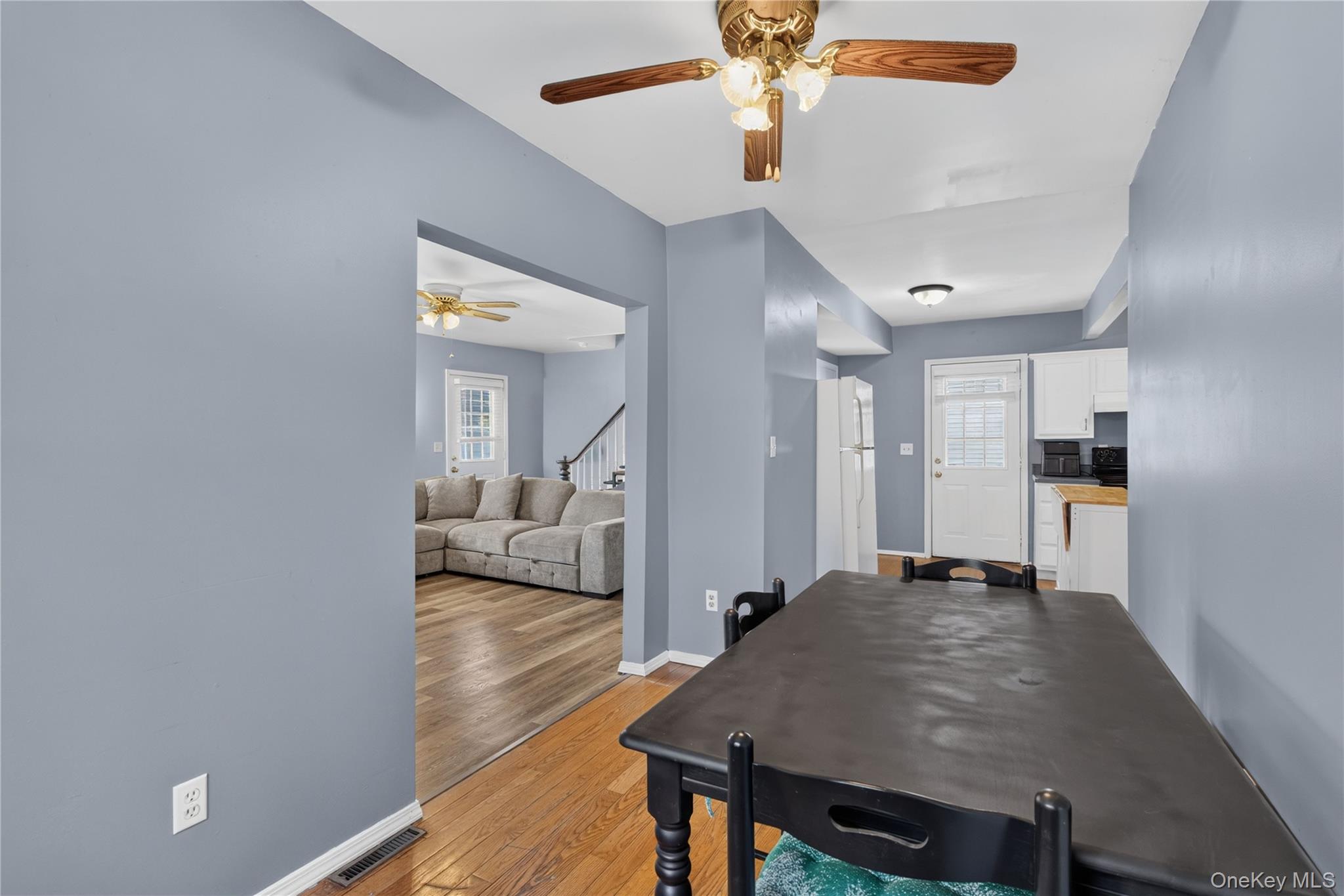 19 Railroad Avenue Property Photo 10