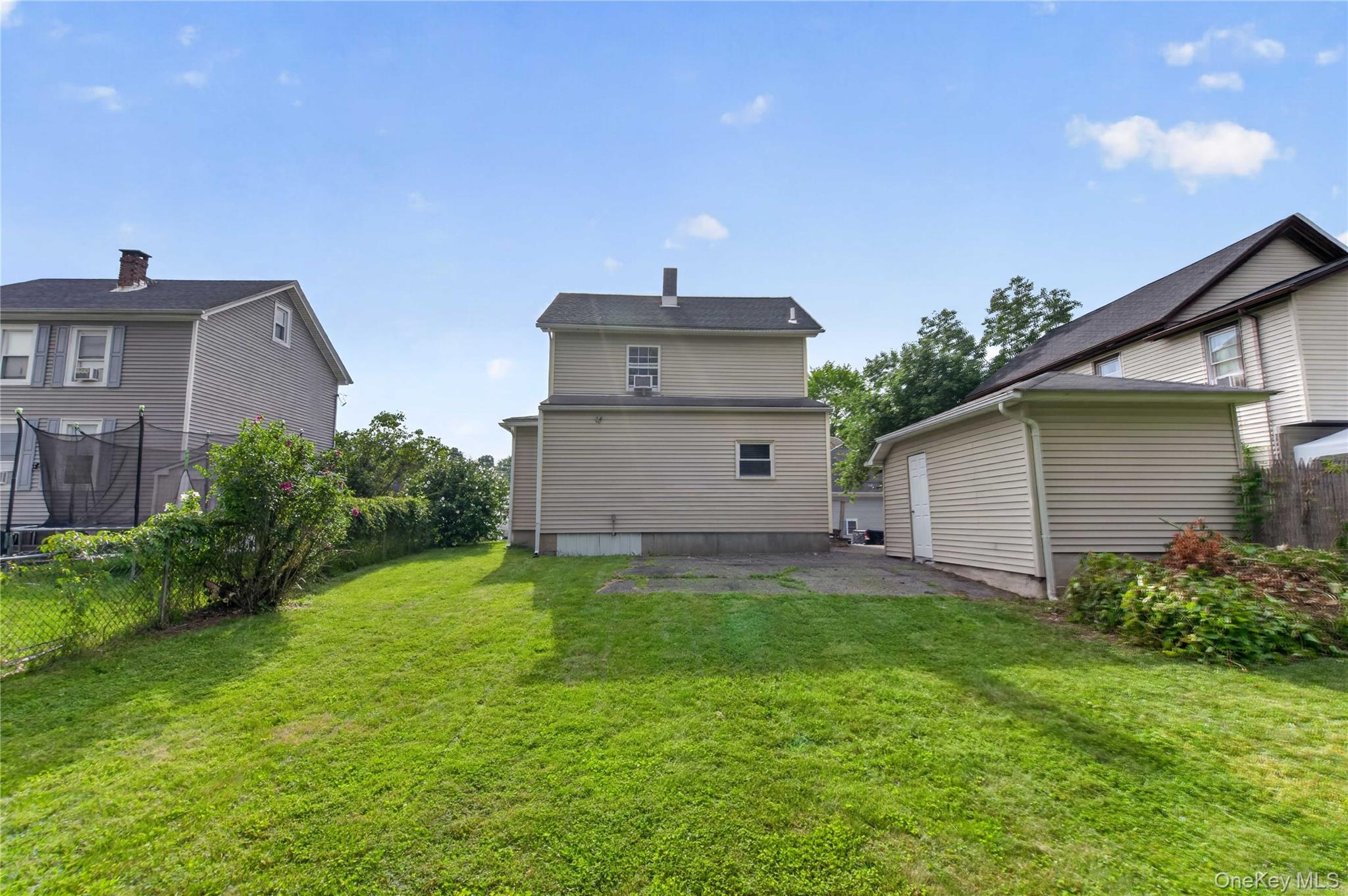 19 Railroad Avenue Property Photo 23