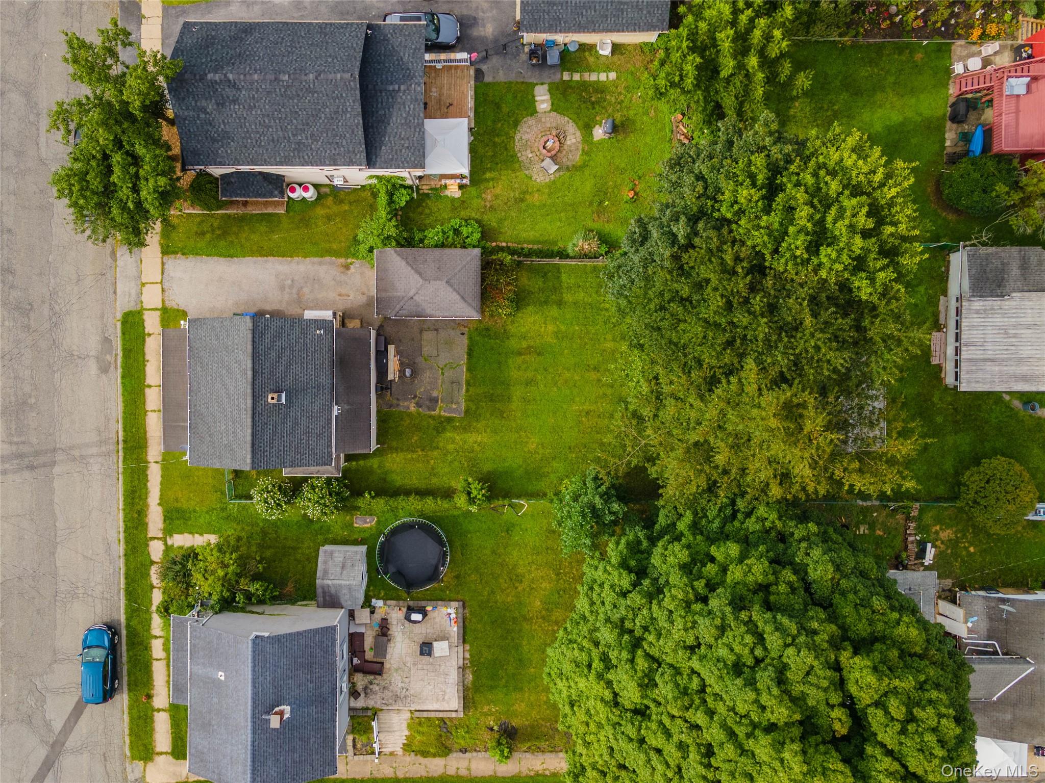 19 Railroad Avenue Property Photo 26