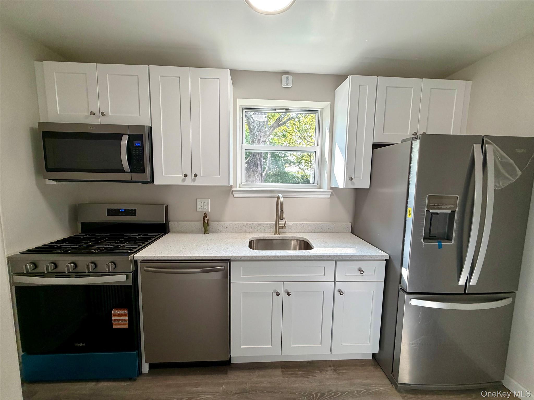255-49 75th Avenue 2nd Floor Property Photo 4