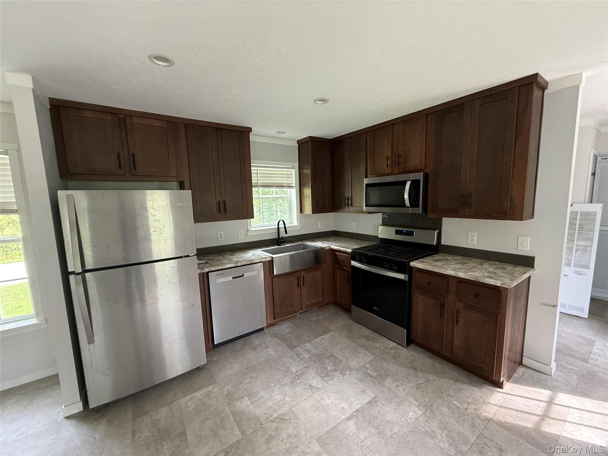 127 Woodcrest Drive Property Photo 3