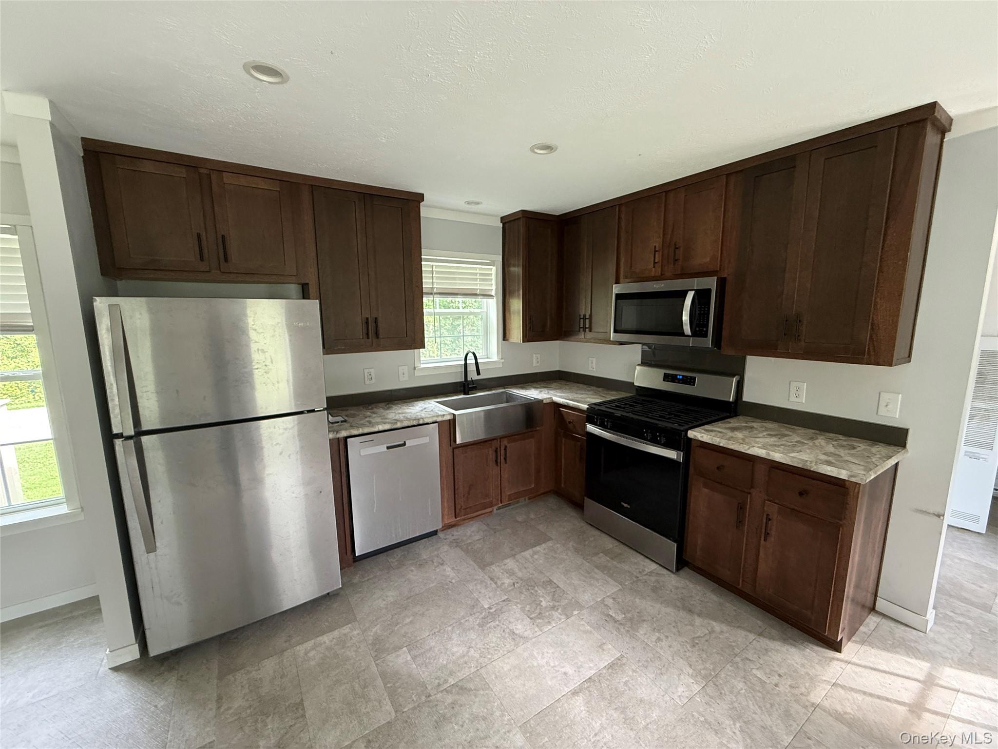 127 Woodcrest Drive Property Photo 4