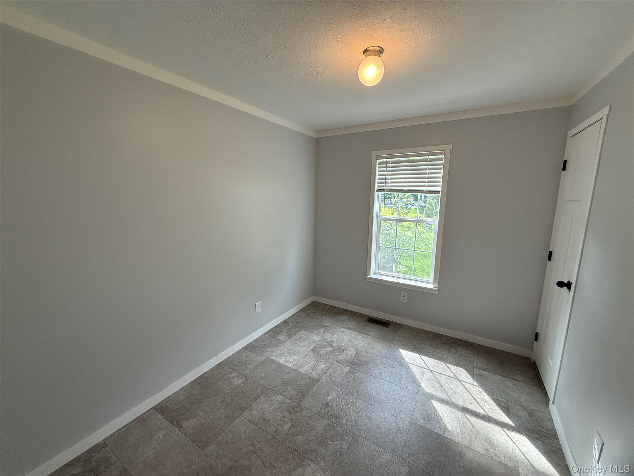 127 Woodcrest Drive Property Photo 9