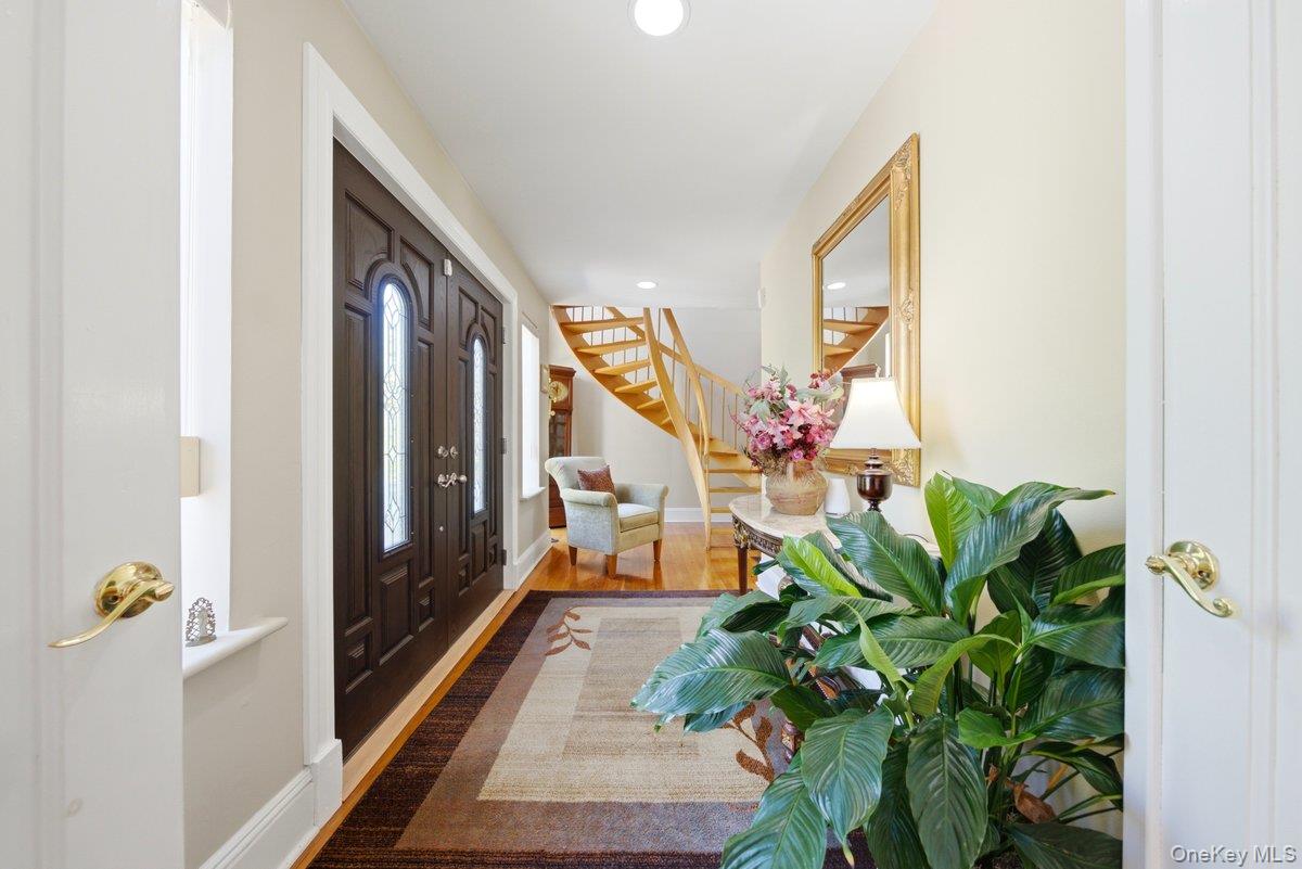 121 Newport Road Property Photo 4