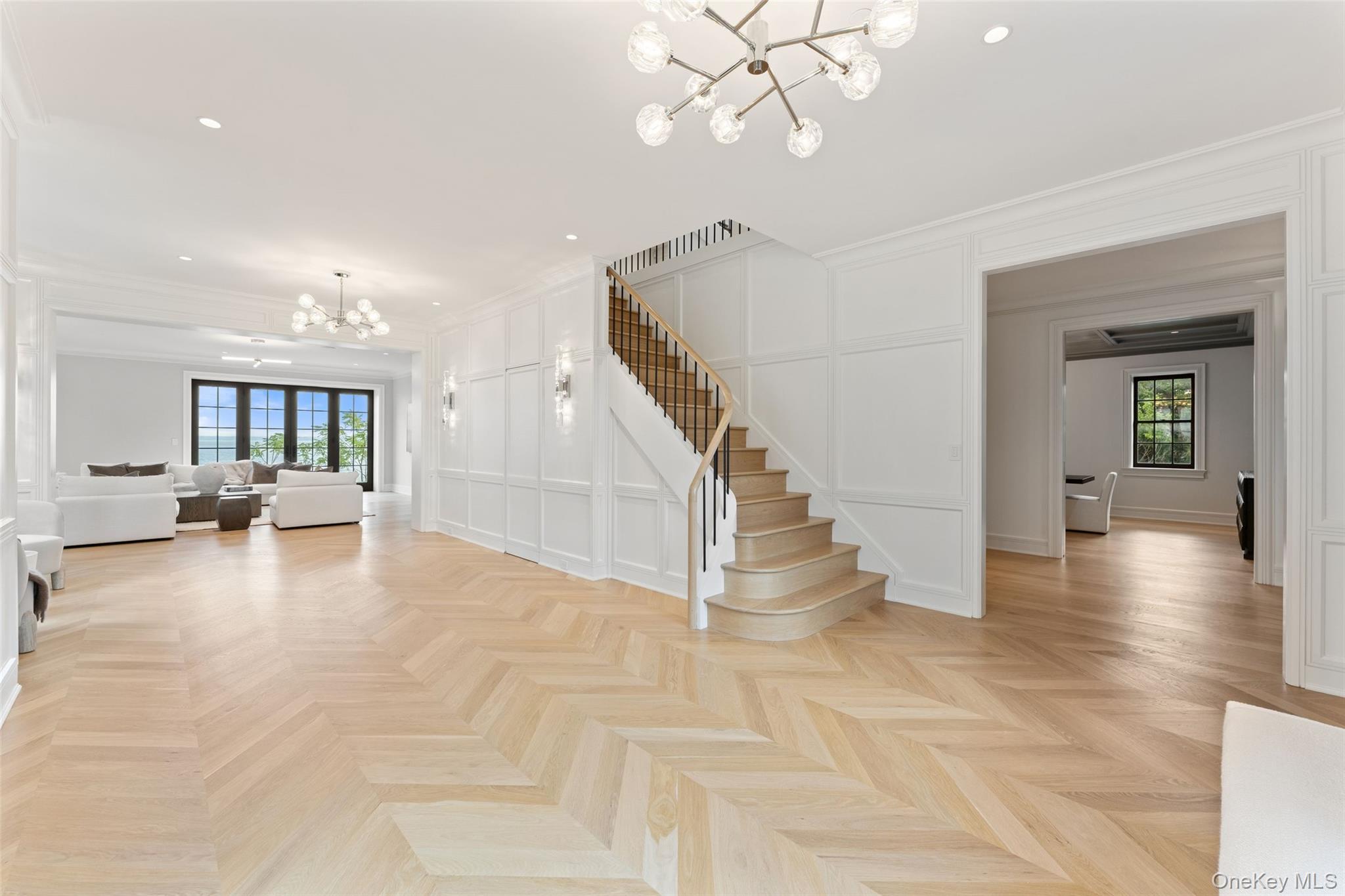 104 Premium Point Property Photo 4