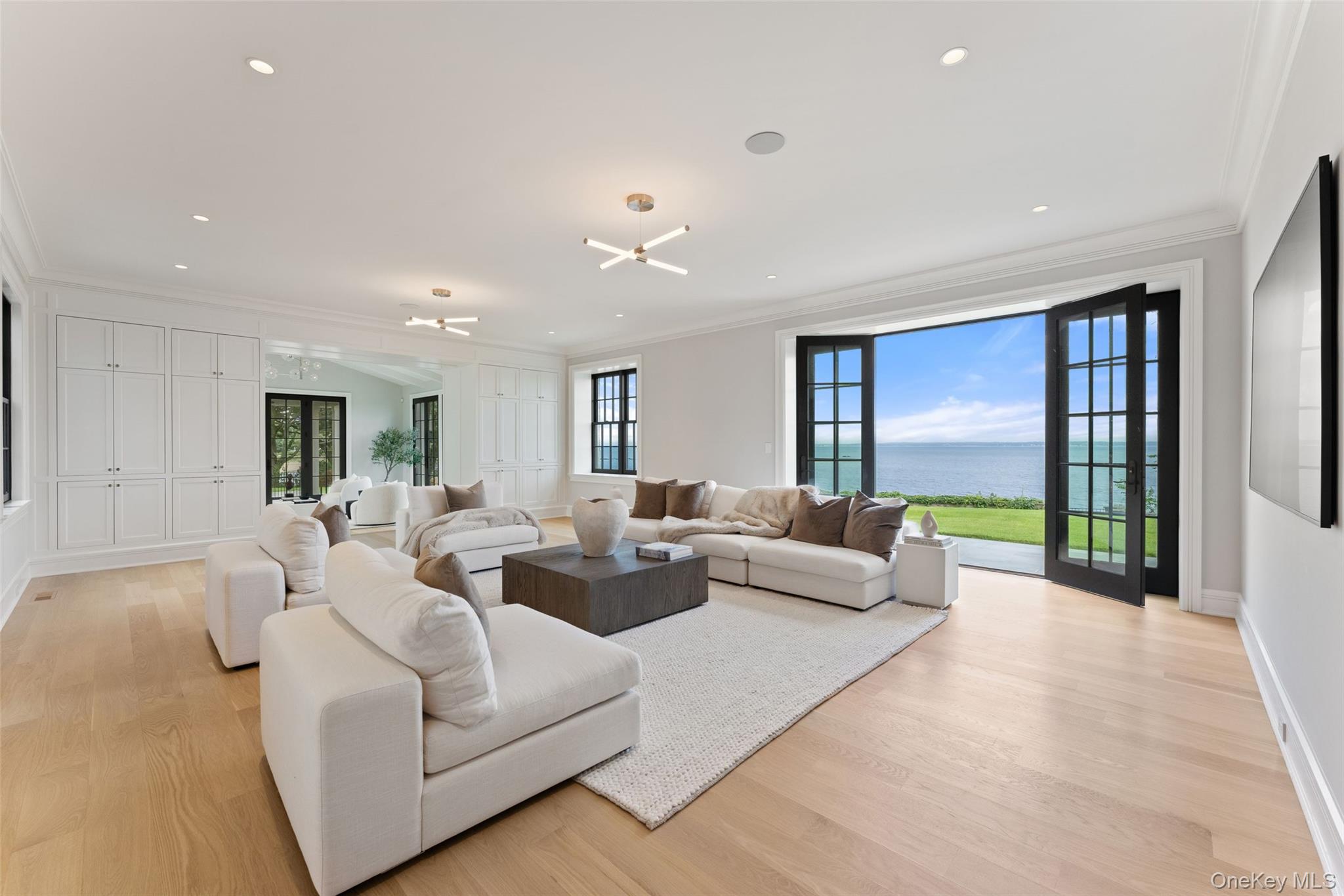 104 Premium Point Property Photo 5