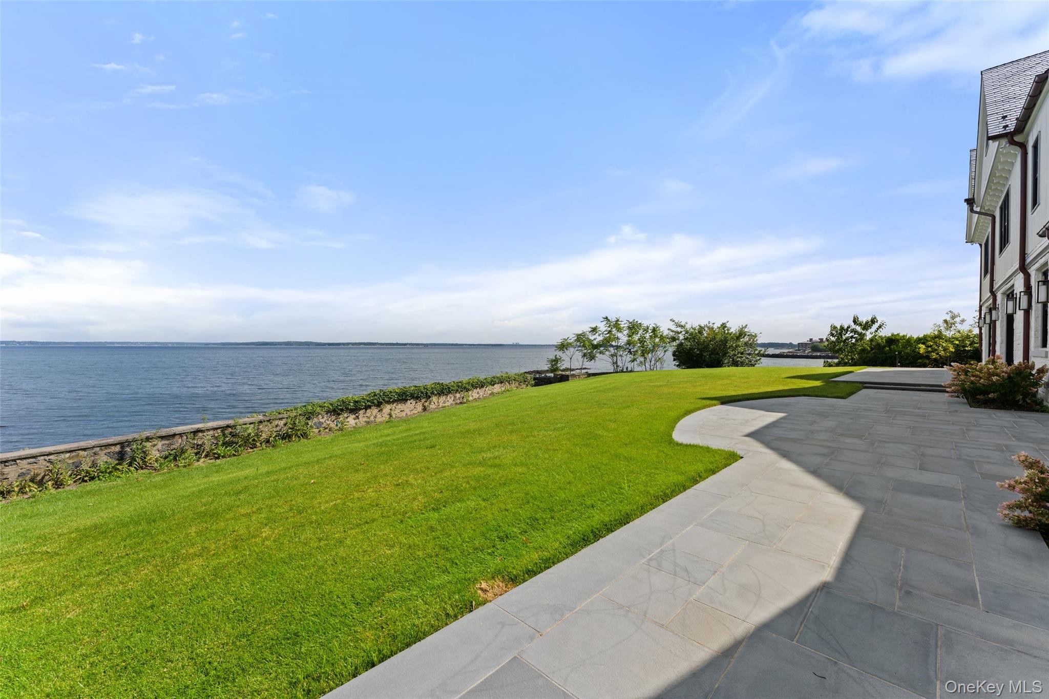 104 Premium Point Property Photo 9