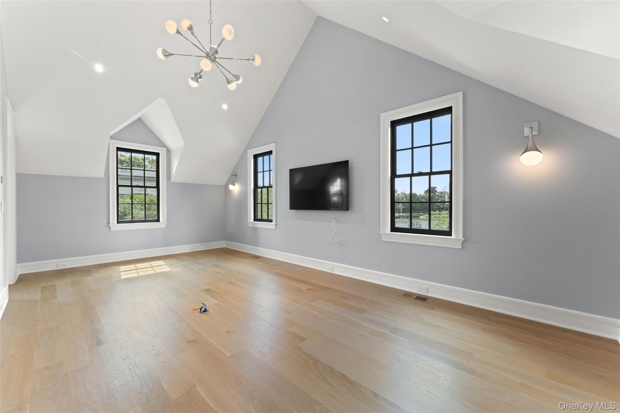 104 Premium Point Property Photo 17