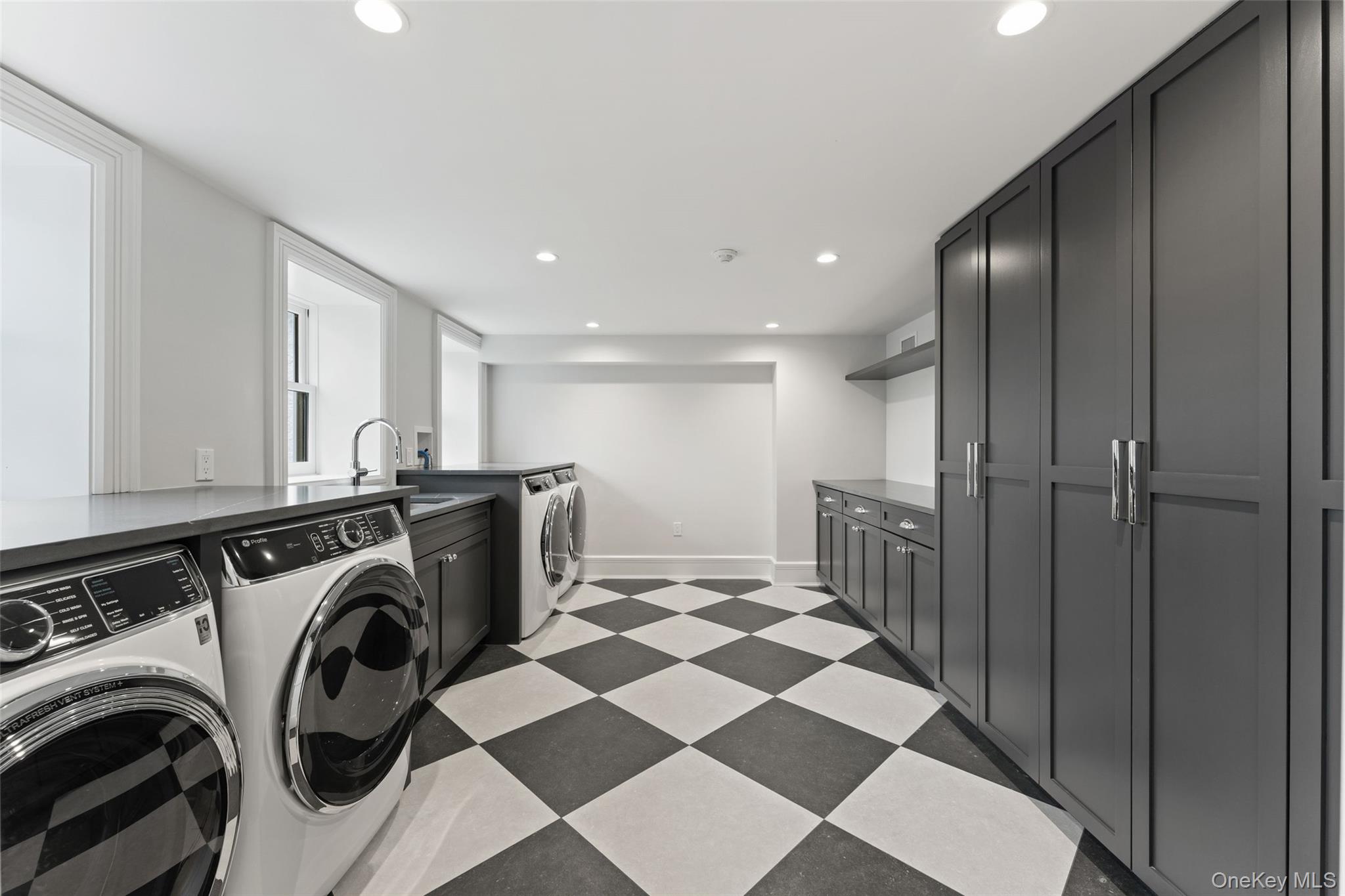 104 Premium Point Property Photo 32