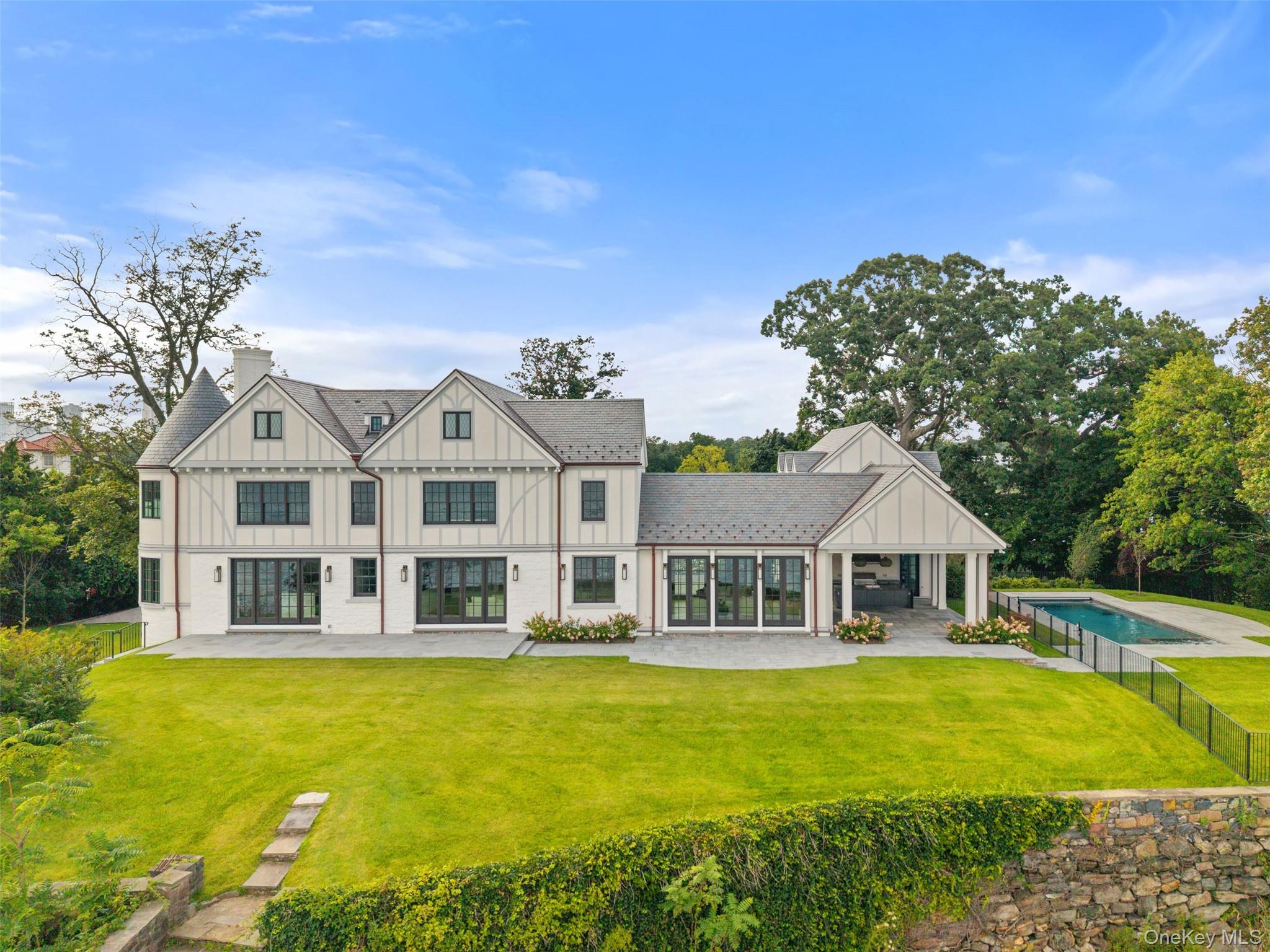 104 Premium Point Property Photo 36