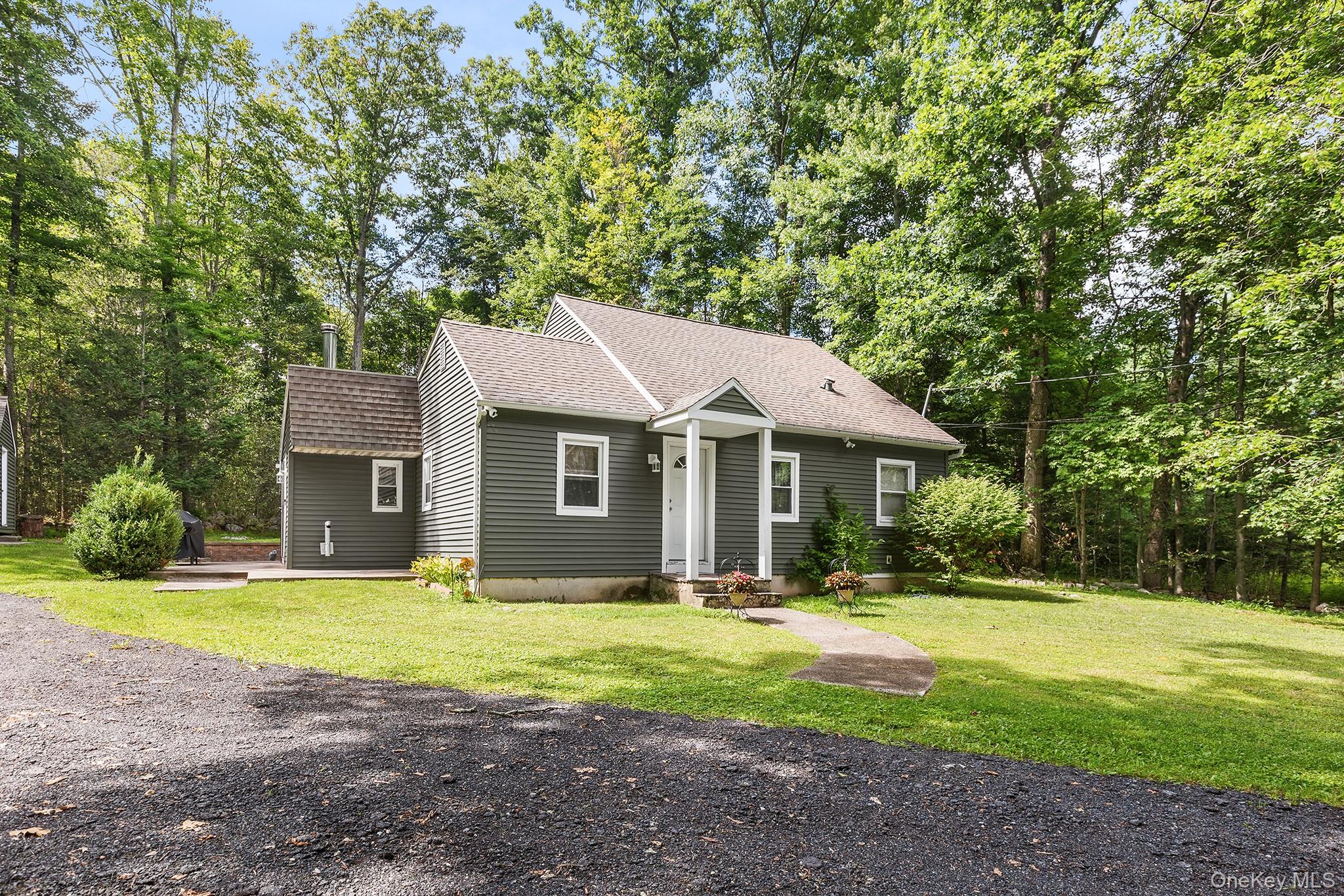 30 Forest Glen Road Property Photo 3