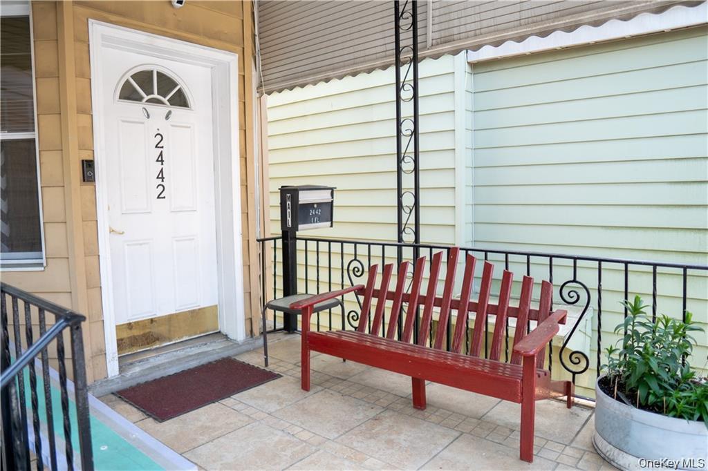 2442 Beaumont Avenue Property Photo 4