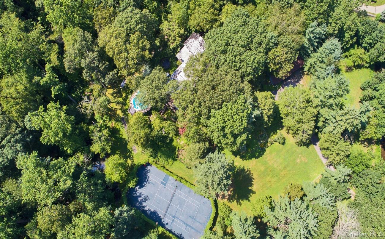 35 Saxon Woods Road Property Photo 8