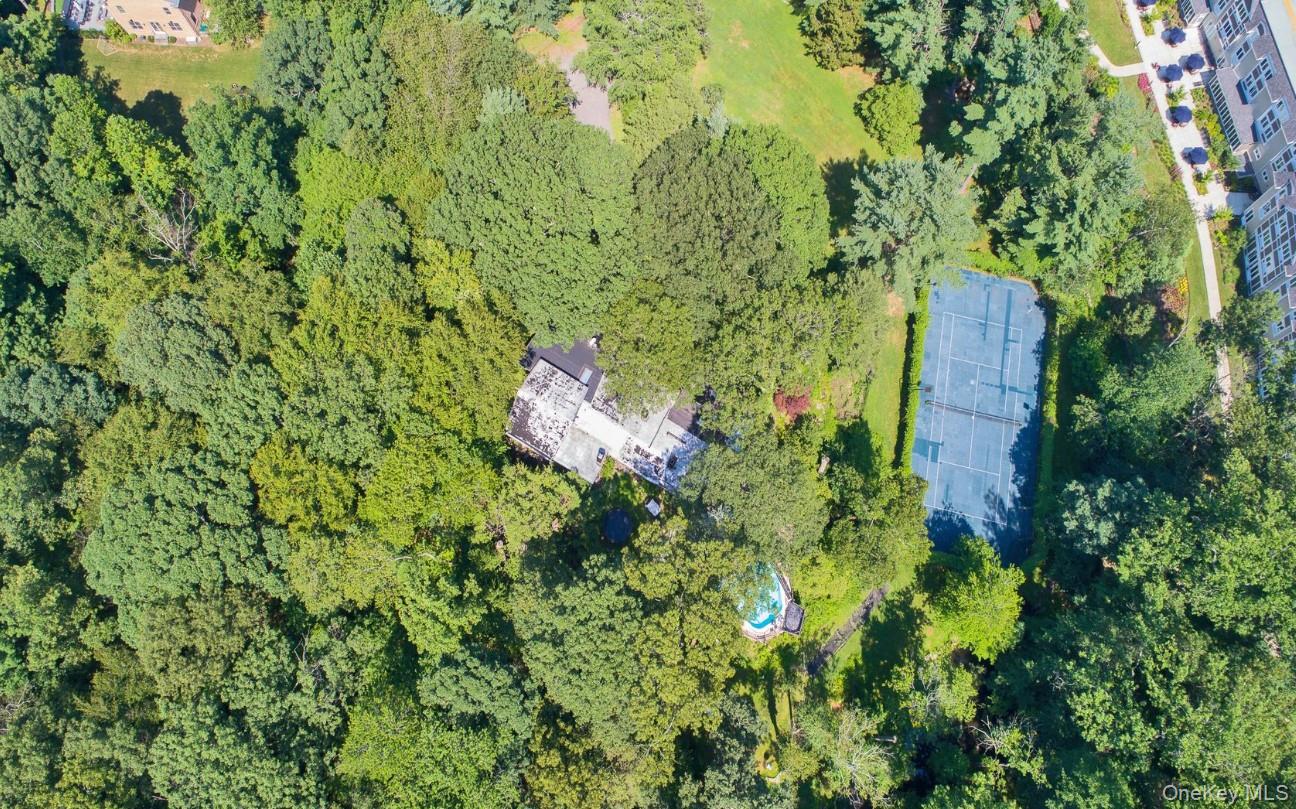 35 Saxon Woods Road Property Photo 10