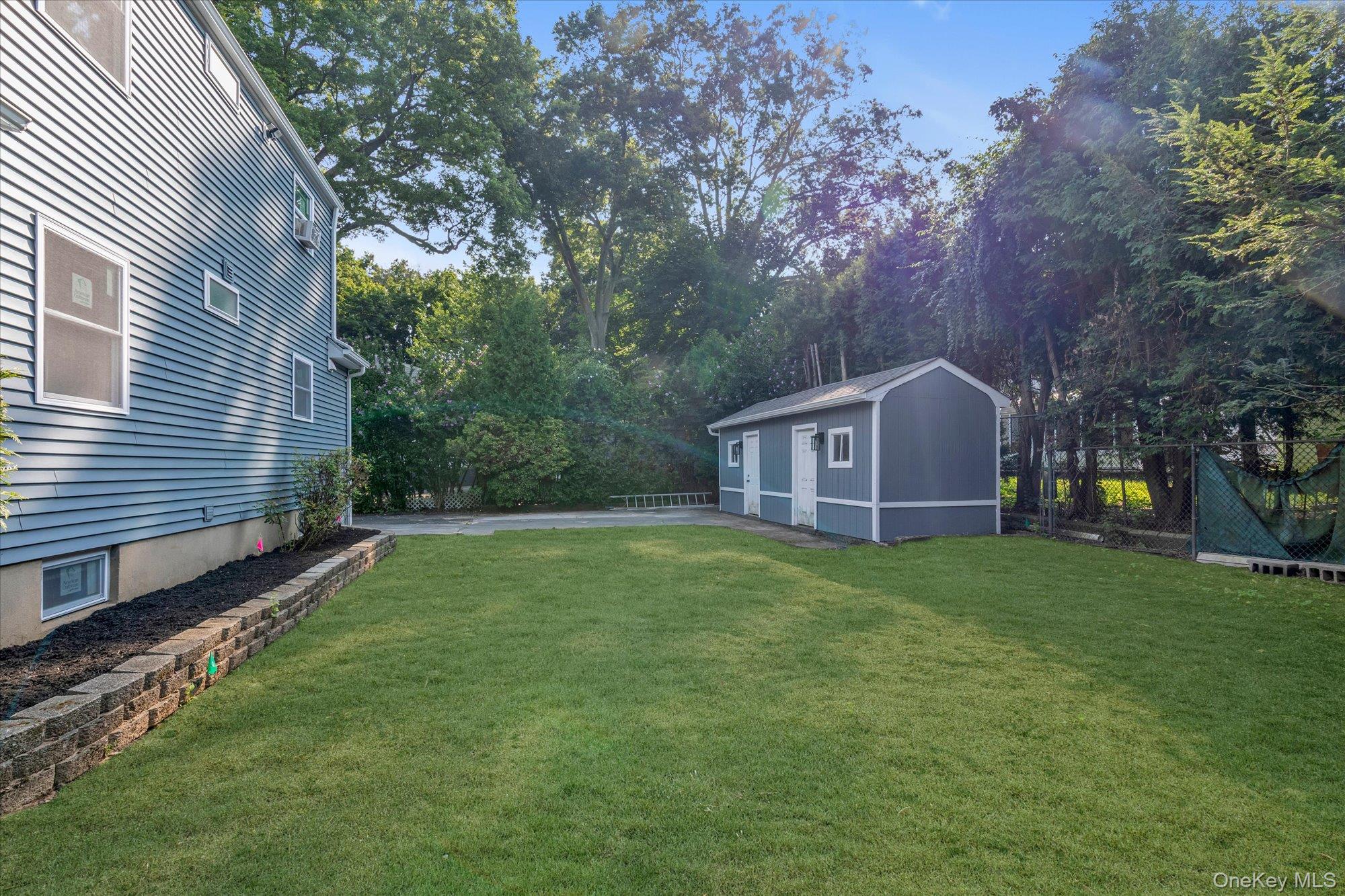 10 Stratton Property Photo 18