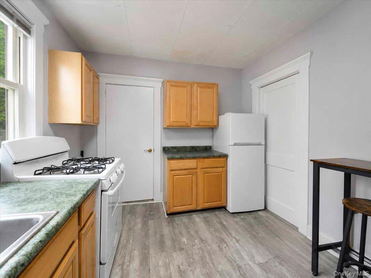 92 N Highland Avenue Property Photo 13