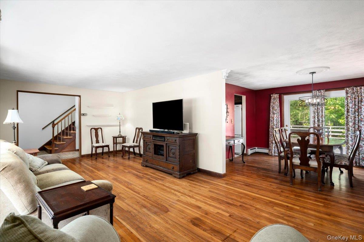 9 Laurel Road Property Photo 5