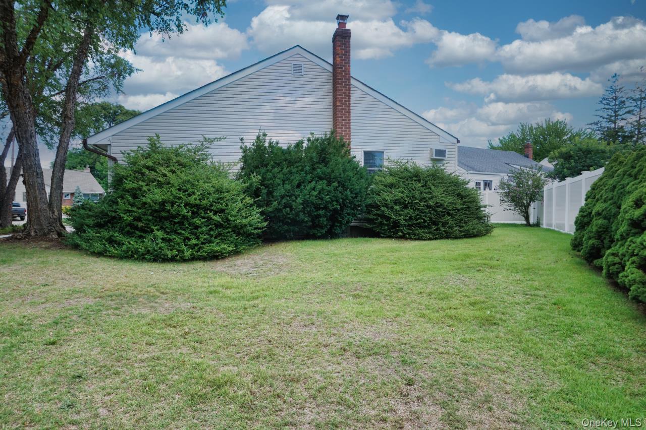 108 Glen Road Property Photo 5