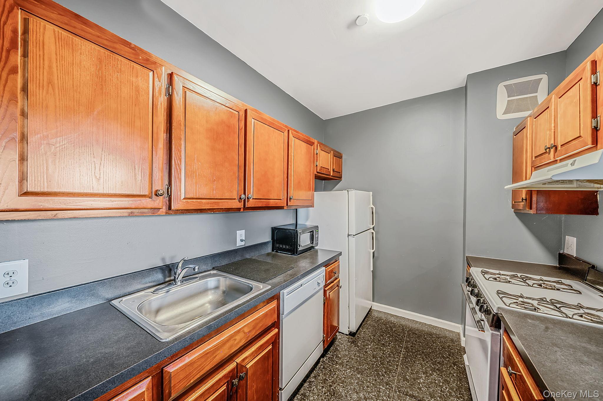 821 Prospect Avenue Property Photo 5