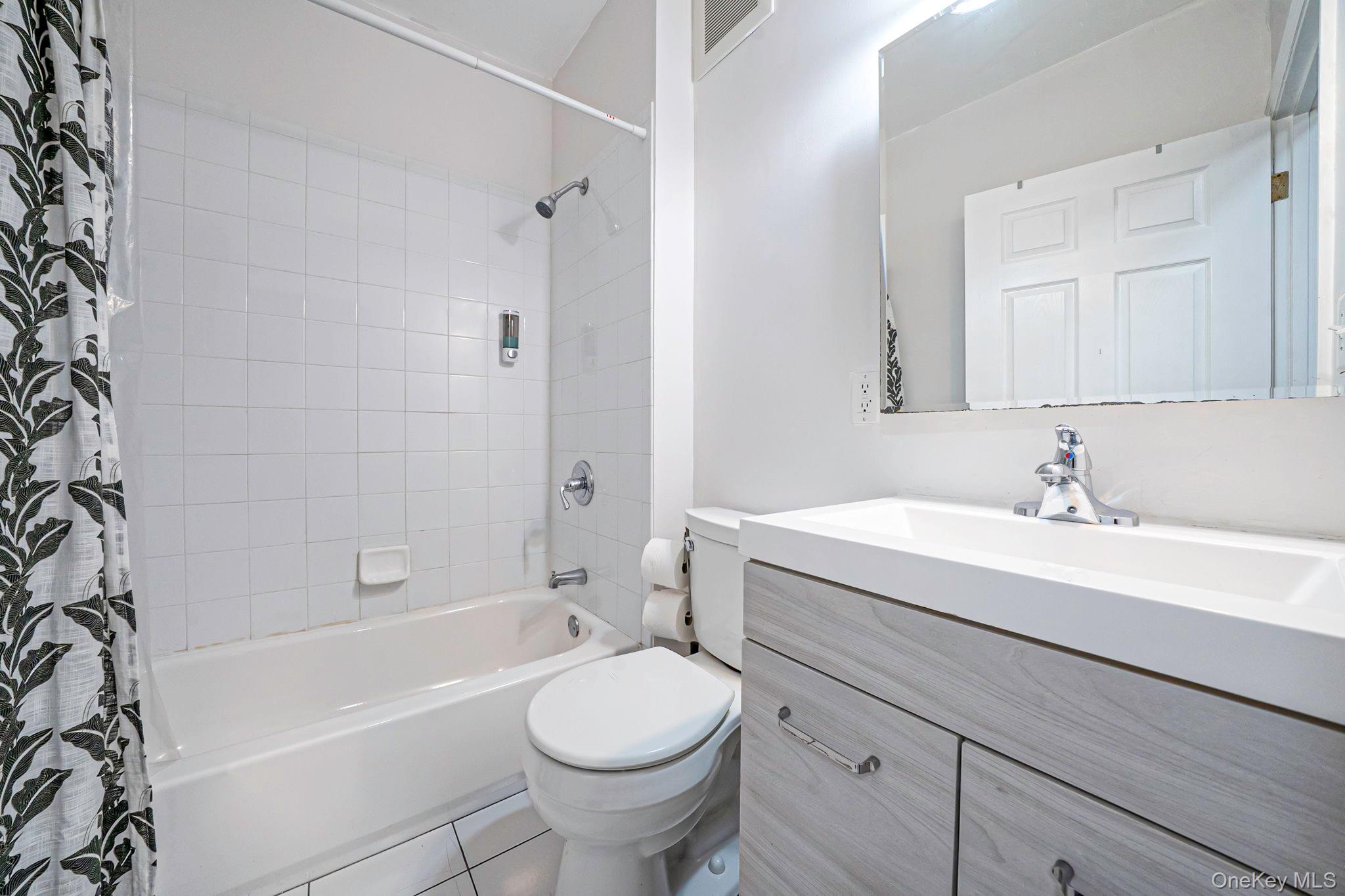 821 Prospect Avenue Property Photo 8