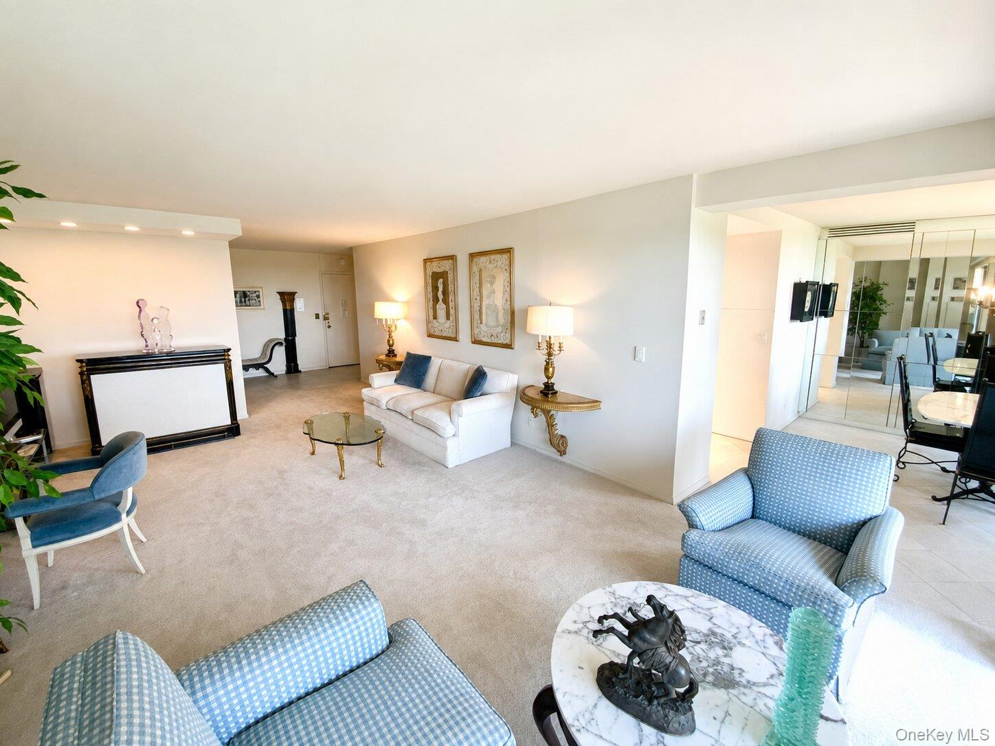 27110 Grand Central Parkway 17l Property Photo 6
