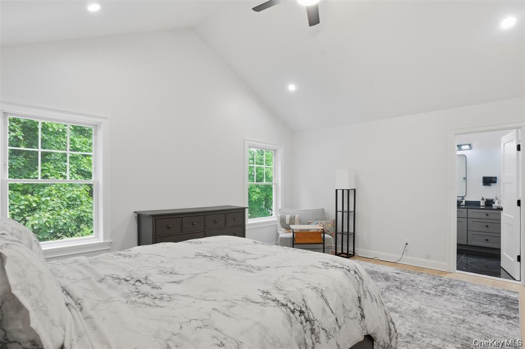 33 Howland Avenue Property Photo 17