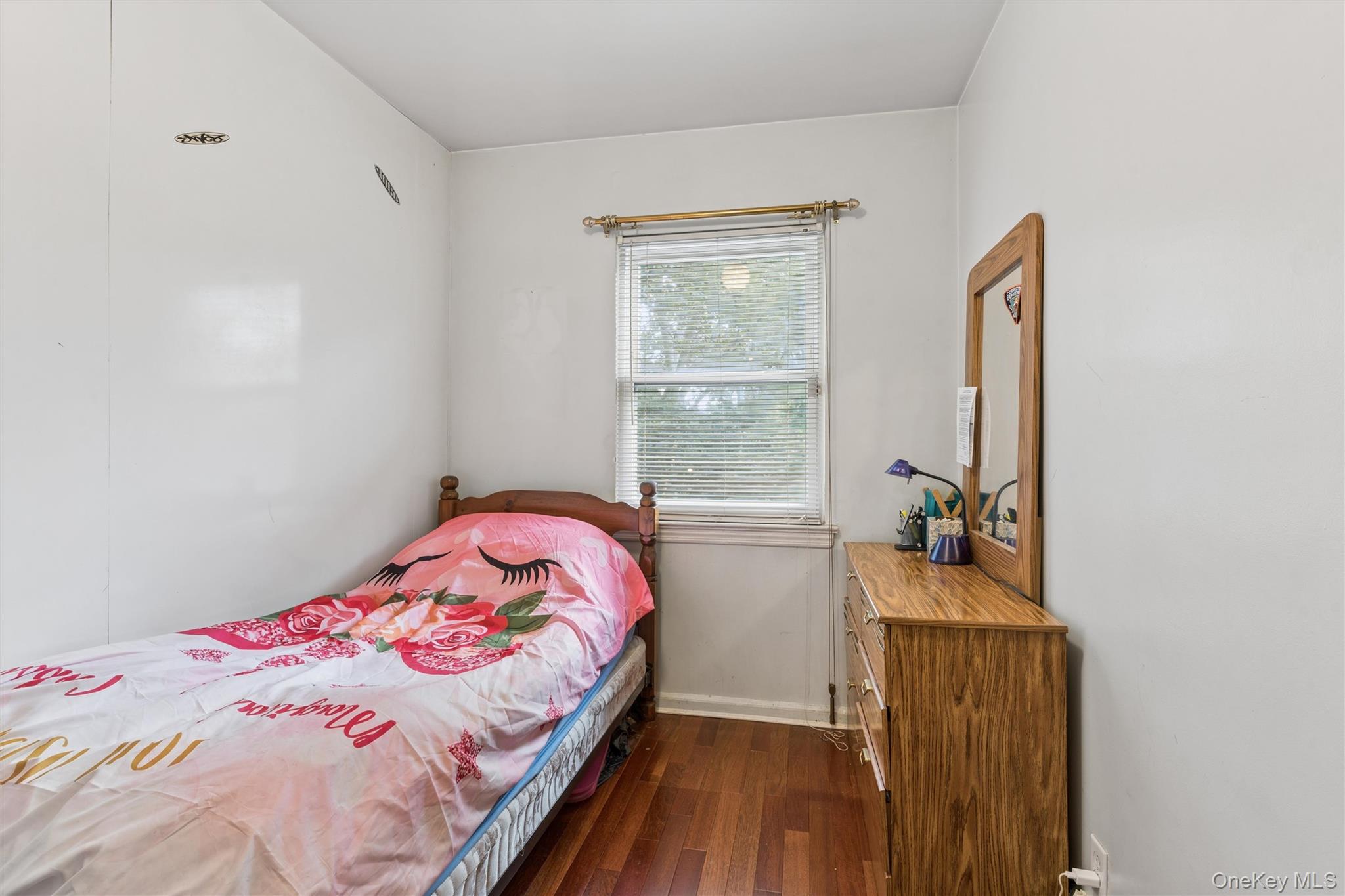6911 Springfield Boulevard Property Photo 8