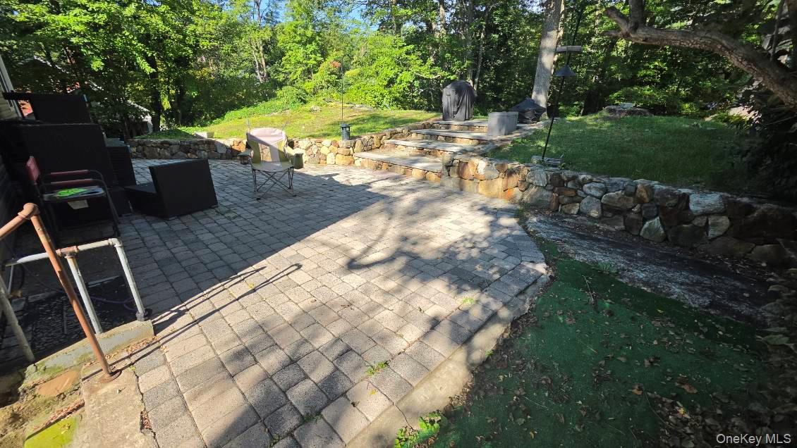 30 Villa Parkway Property Photo 25