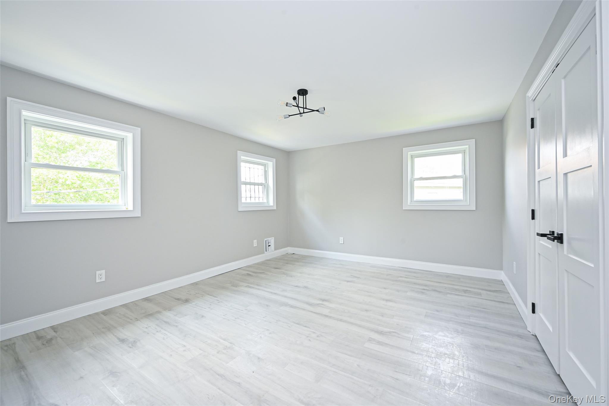 13-15 143rd Street Property Photo 15