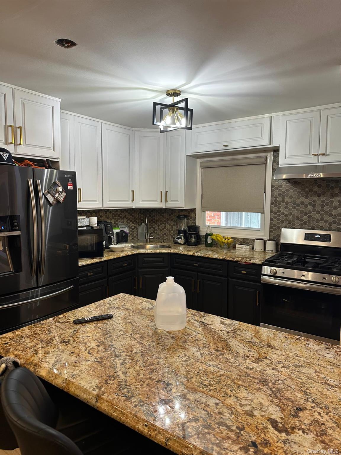 10144 98th Street Property Photo 1