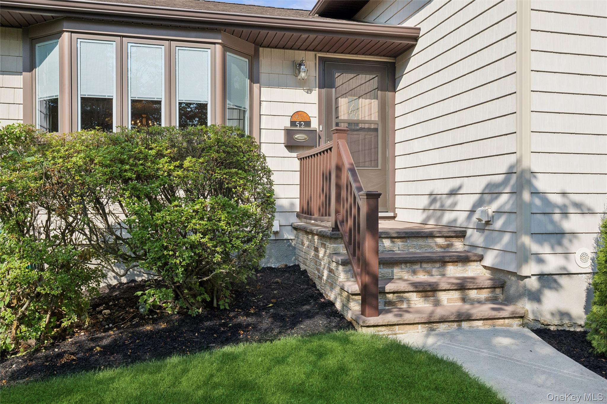 52 Narcissus Avenue Property Photo 3