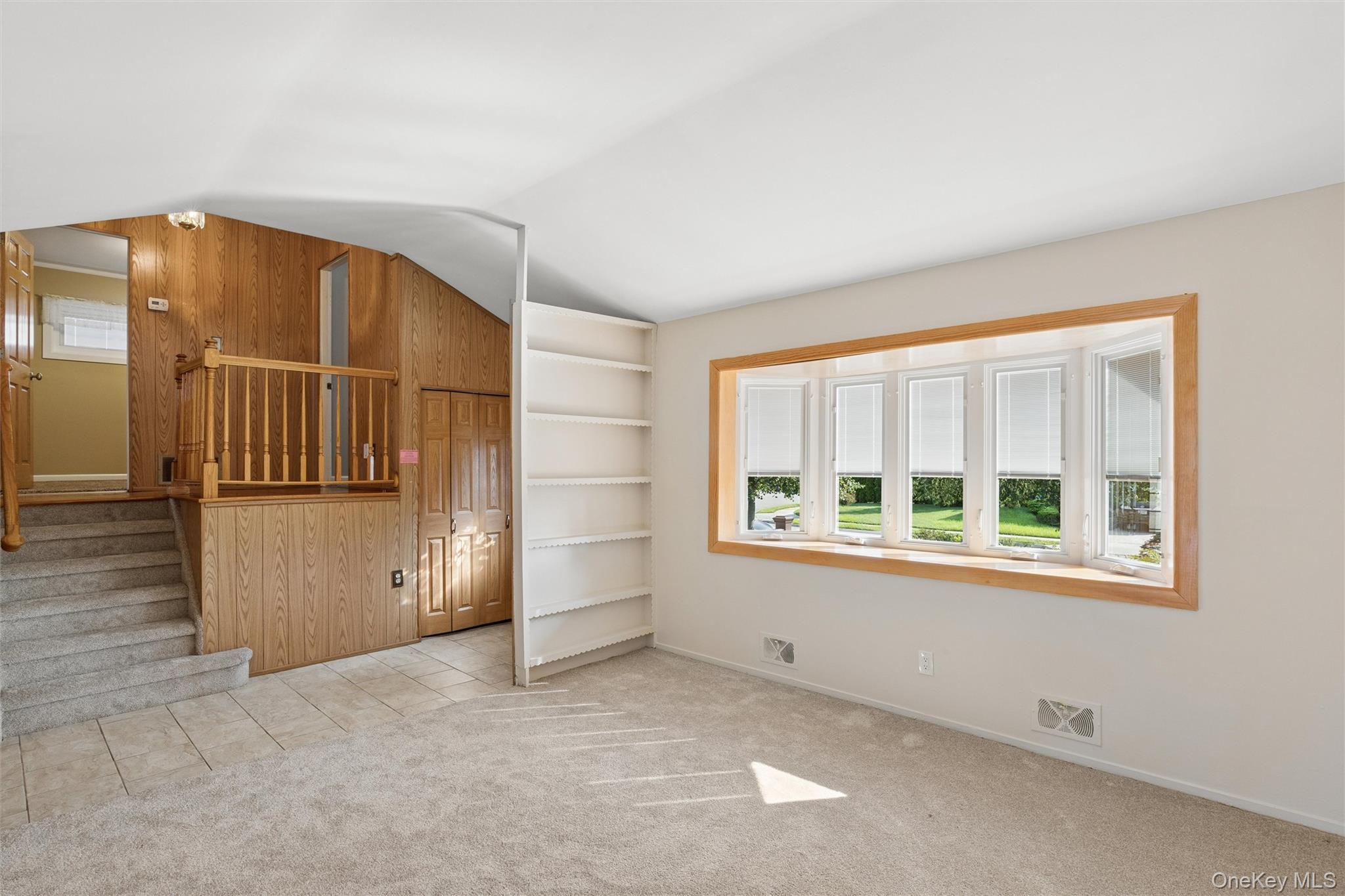 52 Narcissus Avenue Property Photo 5