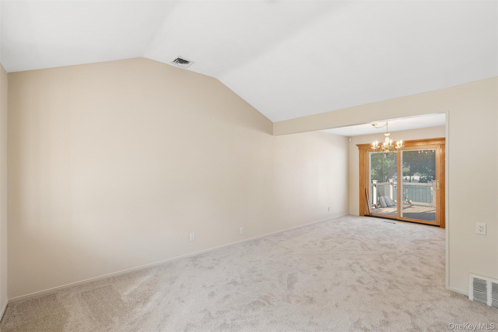 52 Narcissus Avenue Property Photo 7