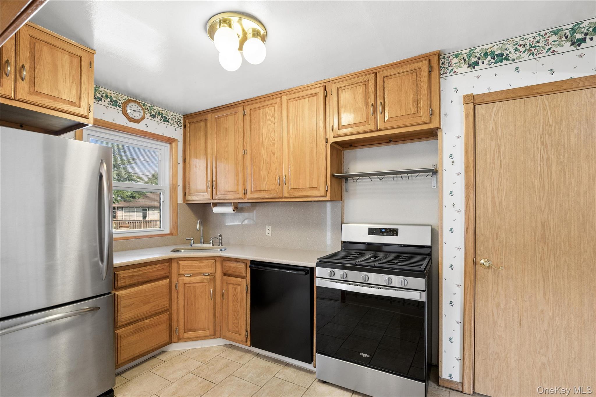 52 Narcissus Avenue Property Photo 11