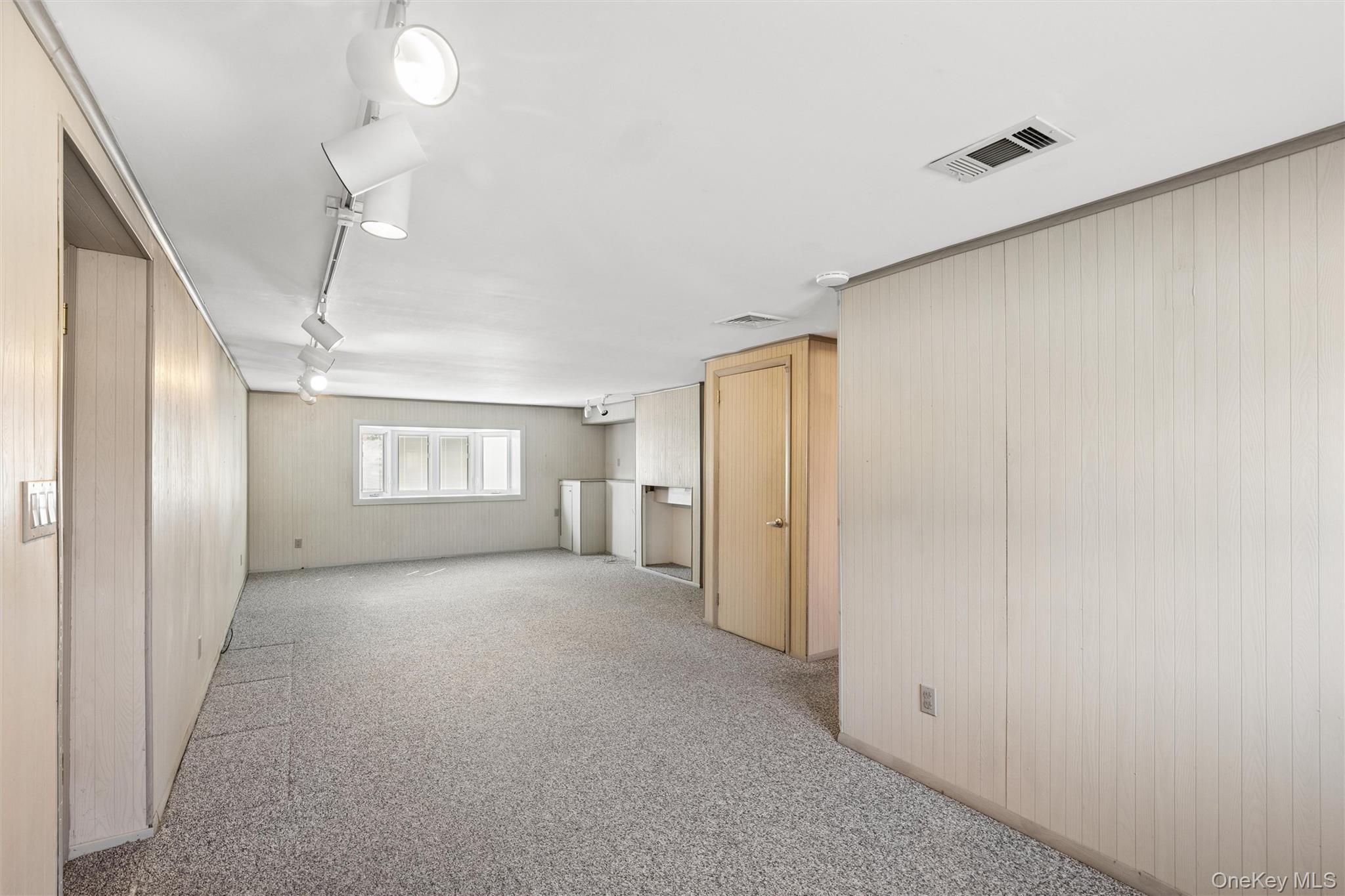 52 Narcissus Avenue Property Photo 16