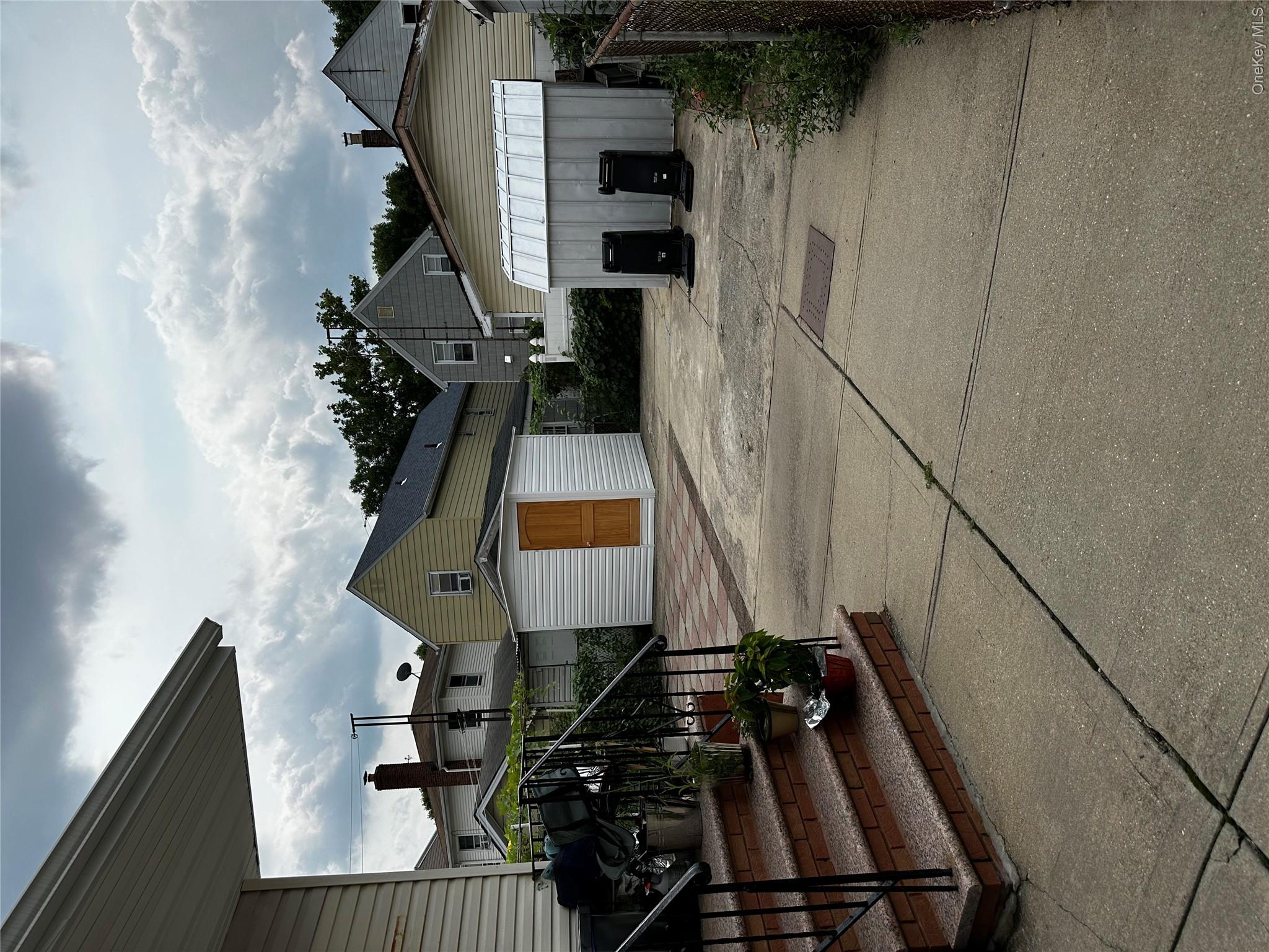 10638 97th Street Property Photo 3