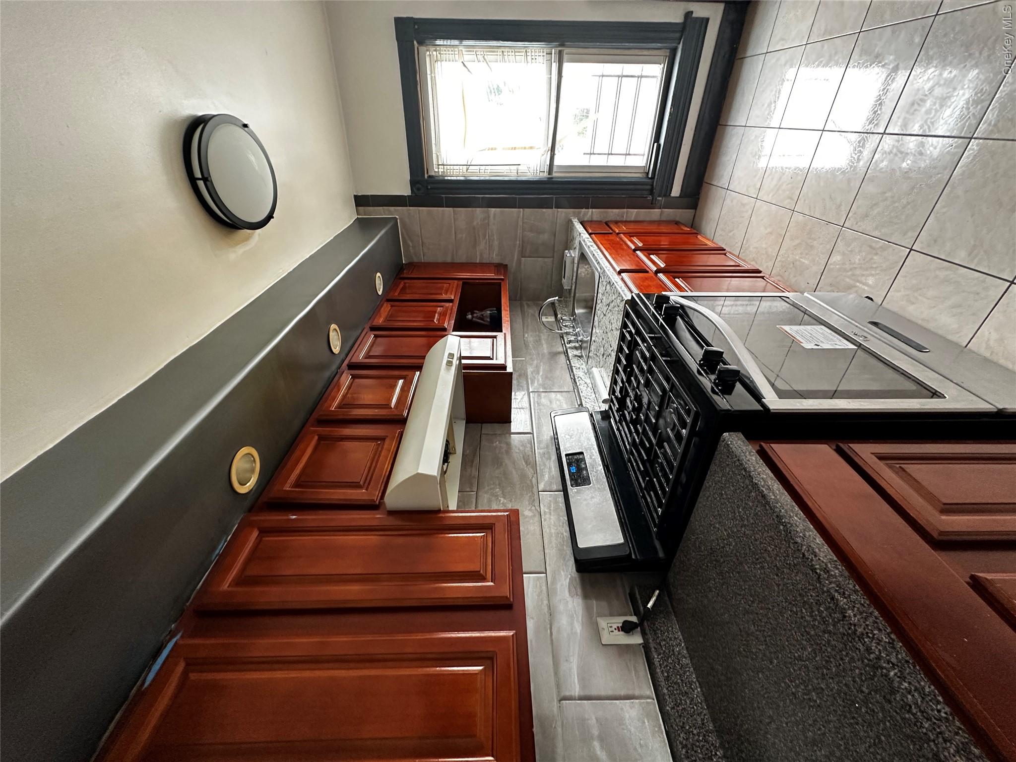 10638 97th Street Property Photo 5