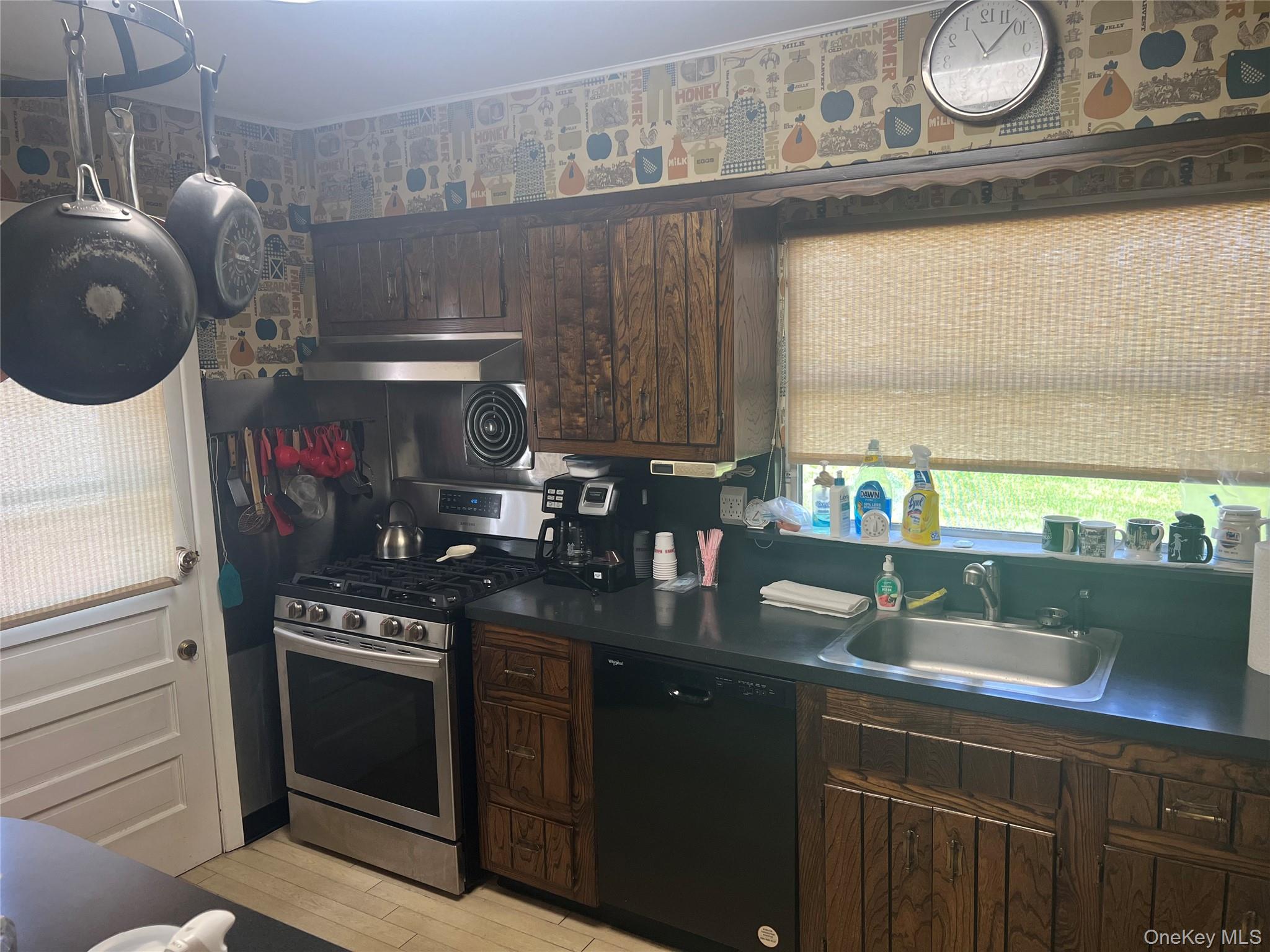 4139 248th Street Property Photo 8