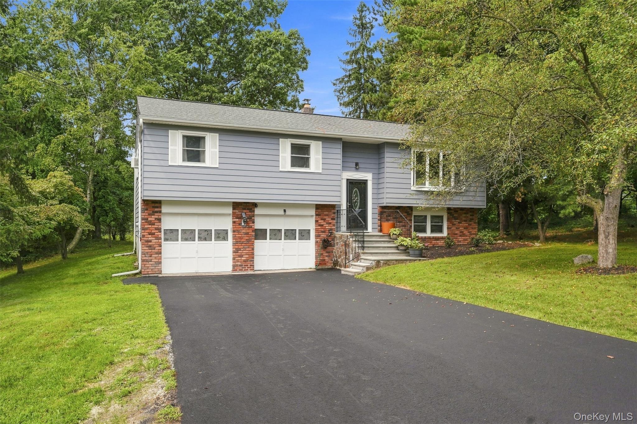 16 Cromwell Drive Property Photo 1