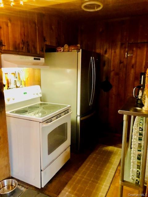 25 Columbia Avenue Property Photo 9