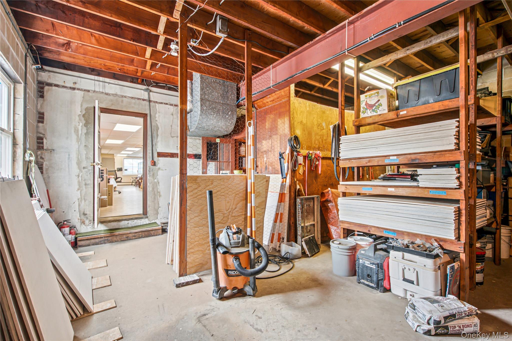 152 Railroad Street Property Photo 14