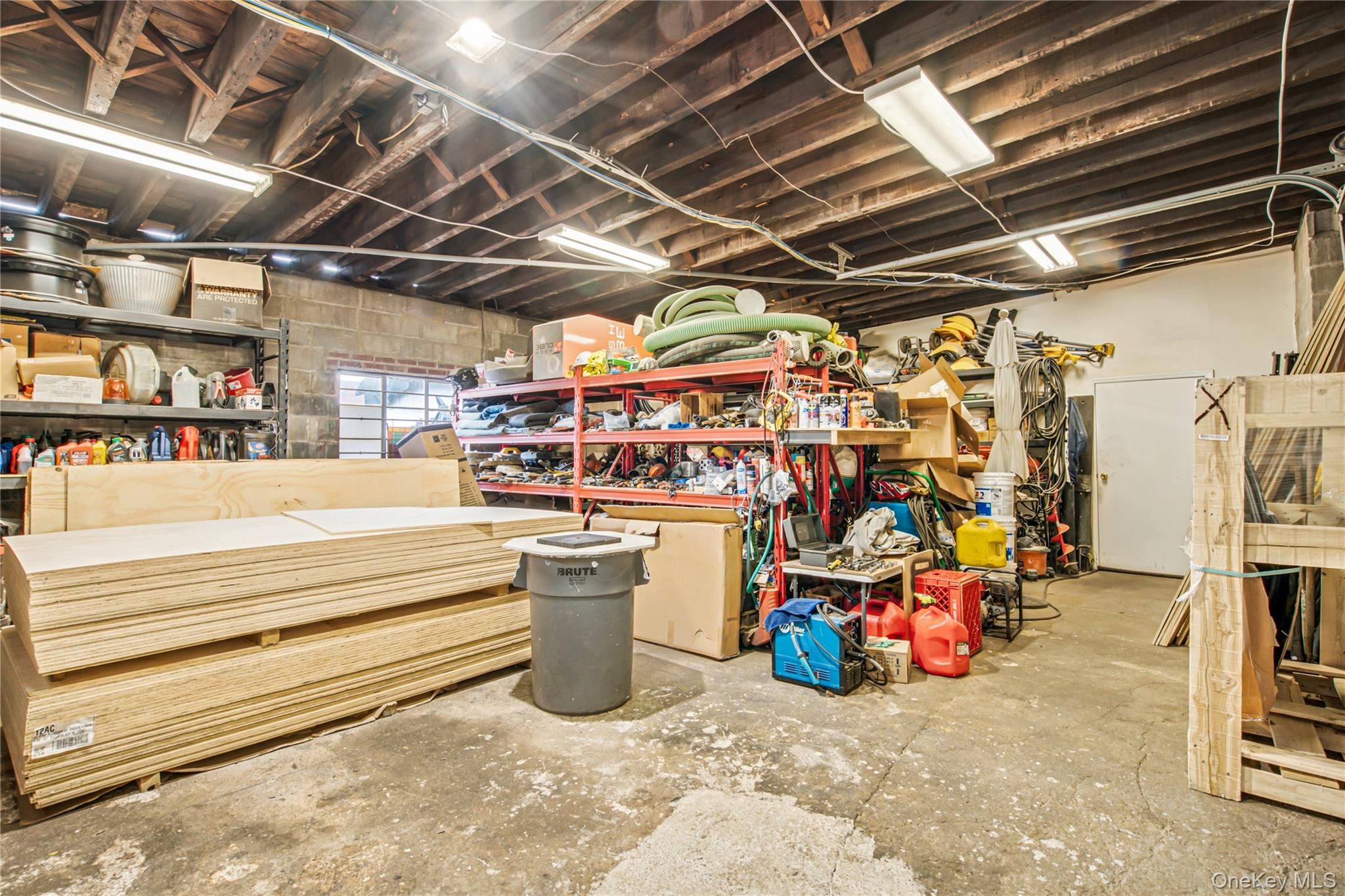 152 Railroad Street Property Photo 19